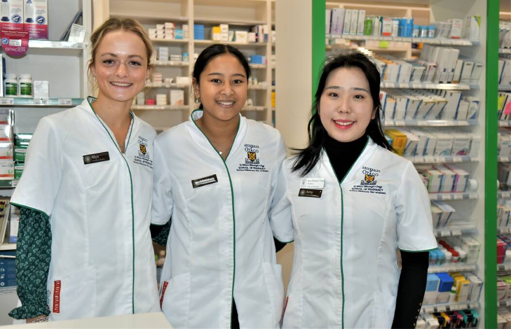 Pharmacy students from New Zealand, Alyx Day, Maria Dodiarto and Amy Chung, have worked in Forbes and Parkes with Life Pharmacy Group. 